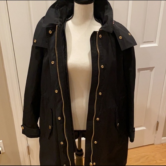 Burberry Harlington Black Zip-Front Hooded Parka - Picture 8 of 16